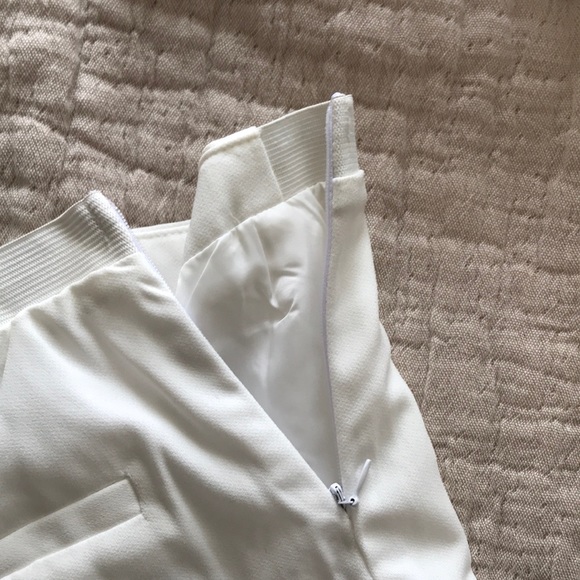 Mid Rise Shorts - Picture 6 of 7